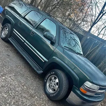 2003 Chevrolet Suburban Z71 Sport Utility 4D