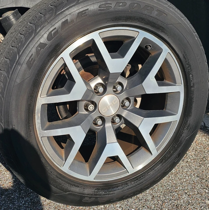 2003 Chevrolet Tahoe 2nd Gen - Image 12 of 19