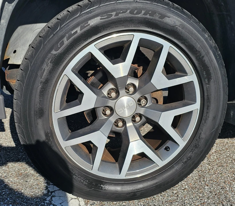 2003 Chevrolet Tahoe 2nd Gen - Image 11 of 19