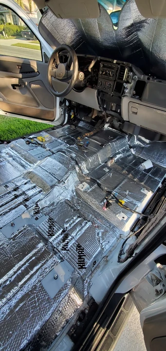 2003 Chevrolet Tahoe 2nd Gen - Image 15 of 19