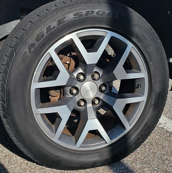2003 Chevrolet Tahoe 2nd Gen - Image 13 of 19