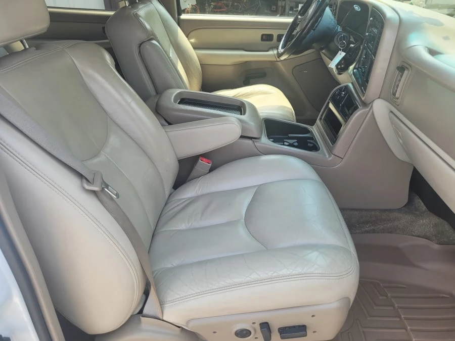 2003 Chevrolet Tahoe 2nd Gen - Image 10 of 16