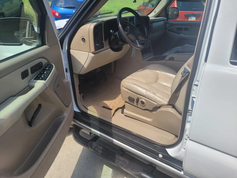 2003 Chevrolet Tahoe 2nd Gen - Image 12 of 16