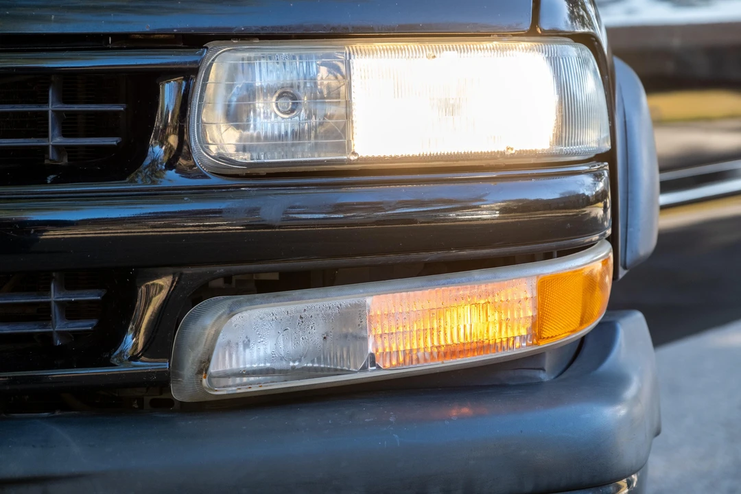 2003 Chevrolet Tahoe 2nd Gen - Image 14 of 31