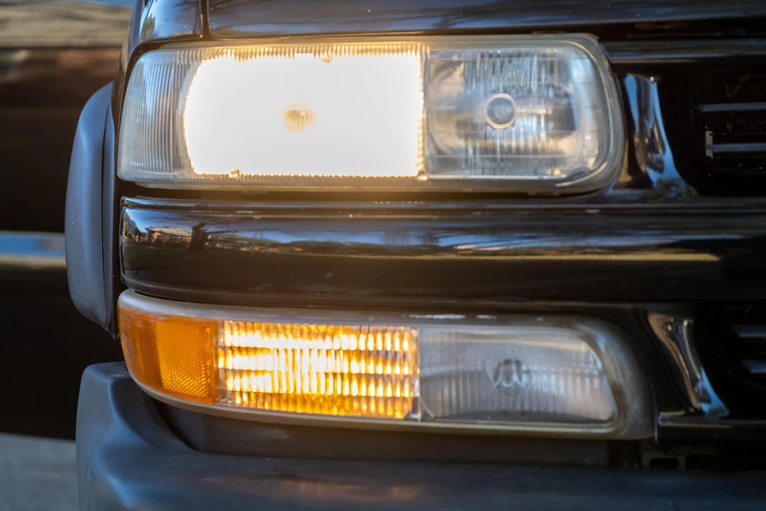 2003 Chevrolet Tahoe 2nd Gen - Image 11 of 31