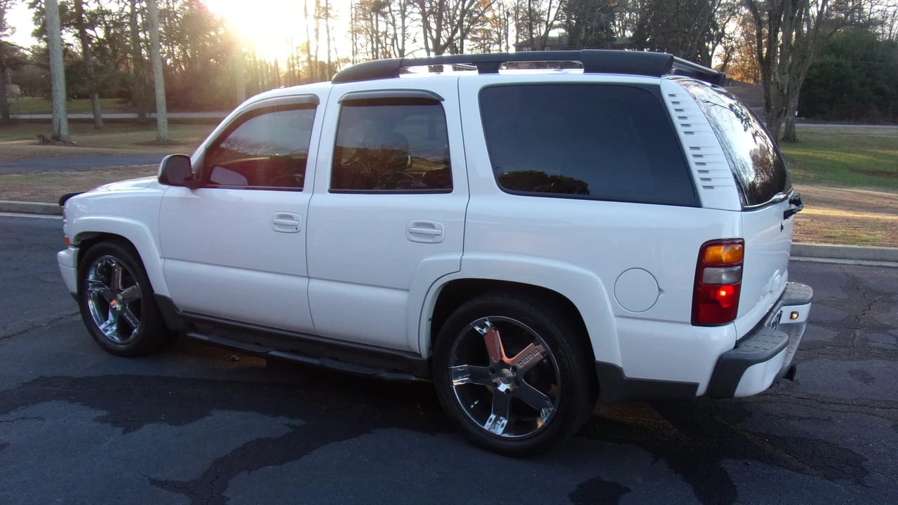 2003 Chevrolet Tahoe 2nd Gen - Image 3 of 22