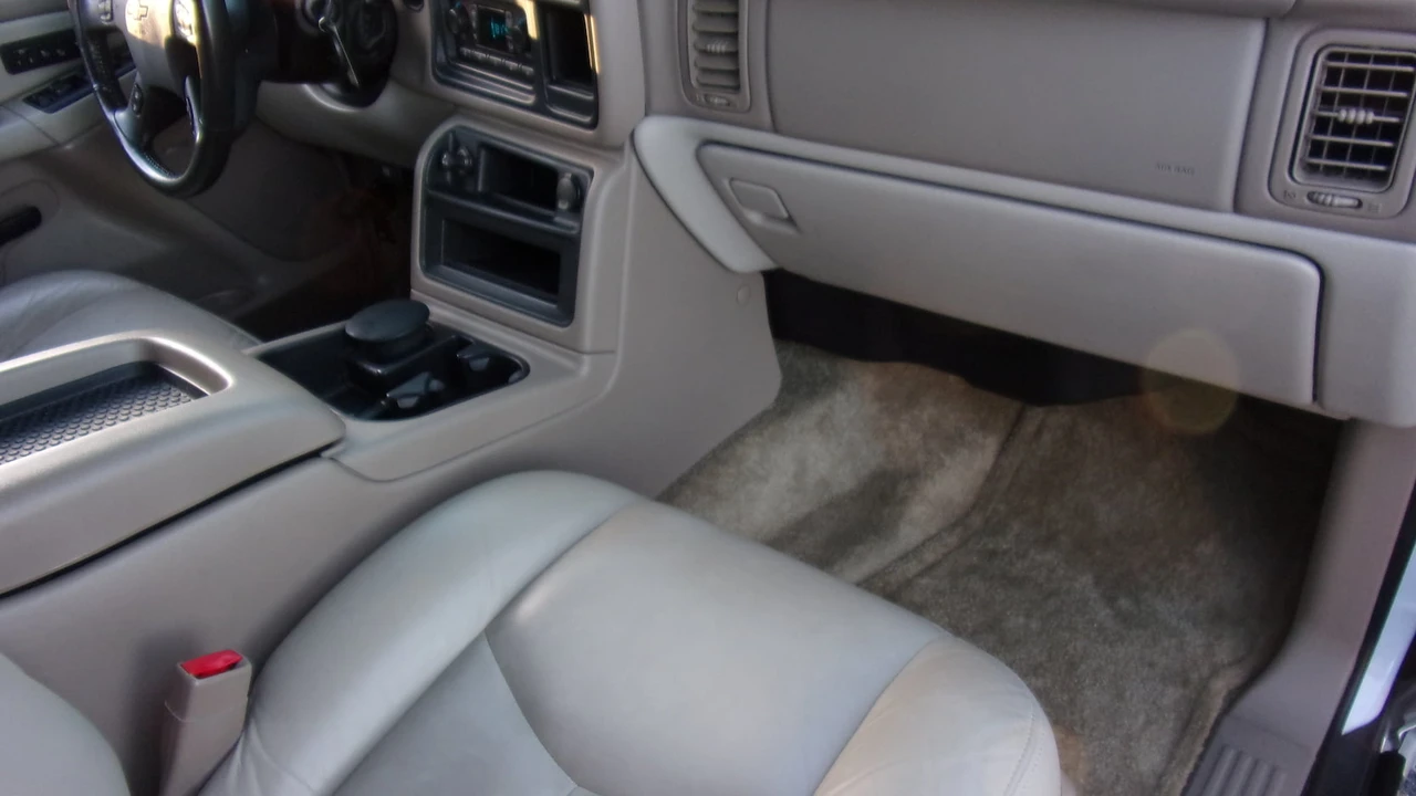 2003 Chevrolet Tahoe 2nd Gen - Image 6 of 22