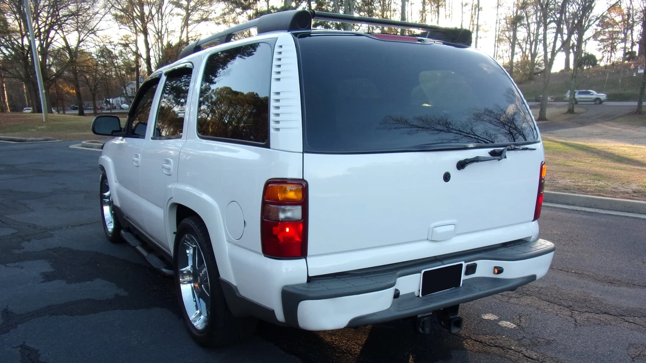 2003 Chevrolet Tahoe 2nd Gen - Image 18 of 22