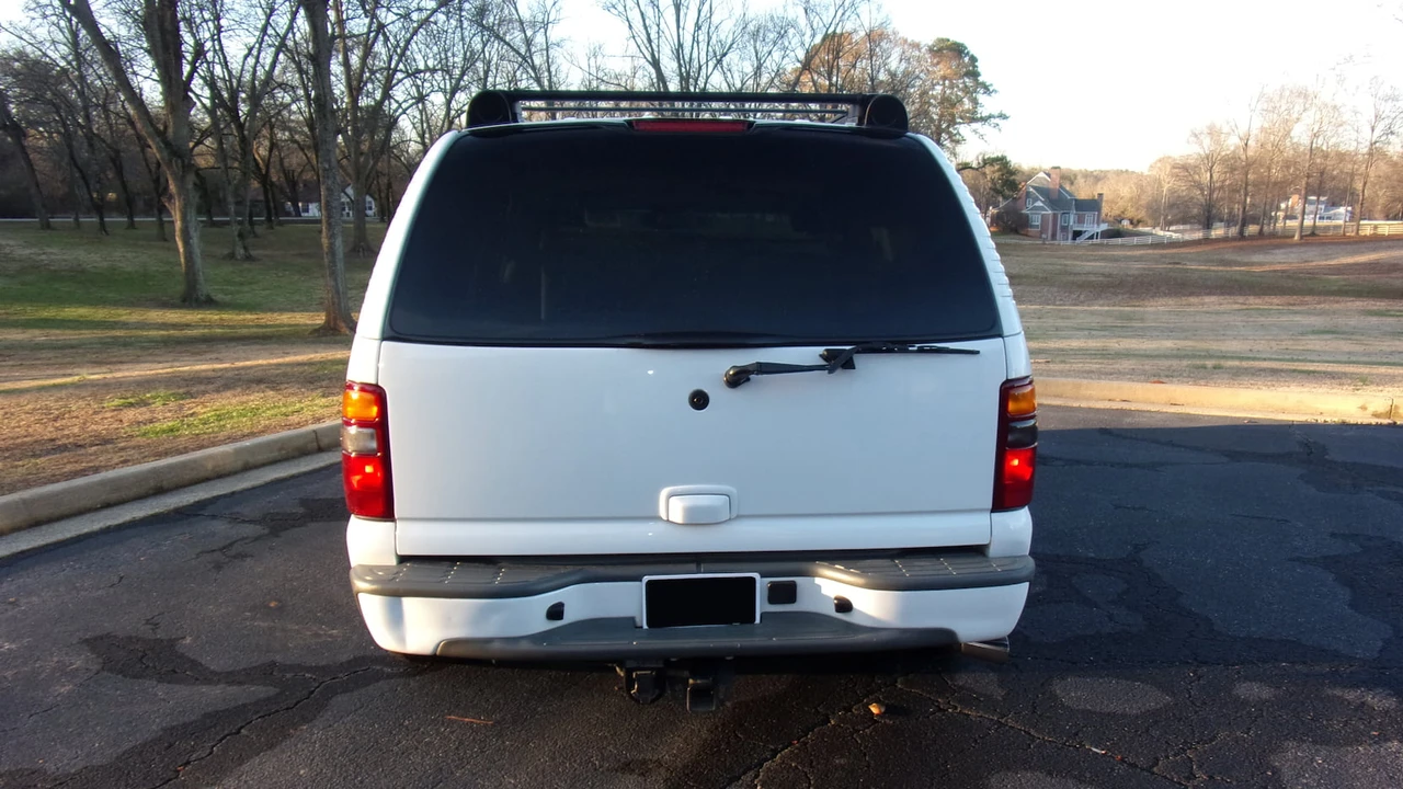 2003 Chevrolet Tahoe 2nd Gen - Image 19 of 22