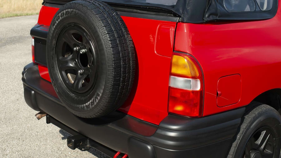 2003 Chevrolet Tracker - Image 10 of 12