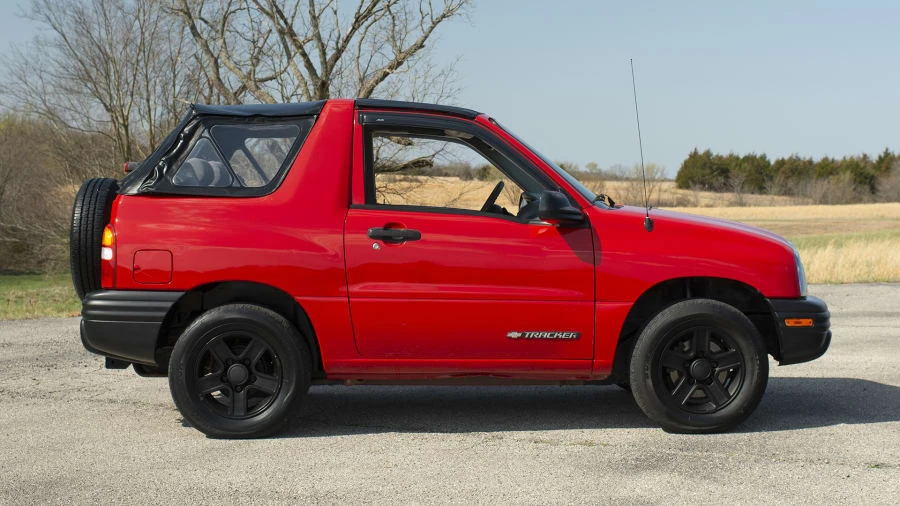 2003 Chevrolet Tracker - Image 11 of 12