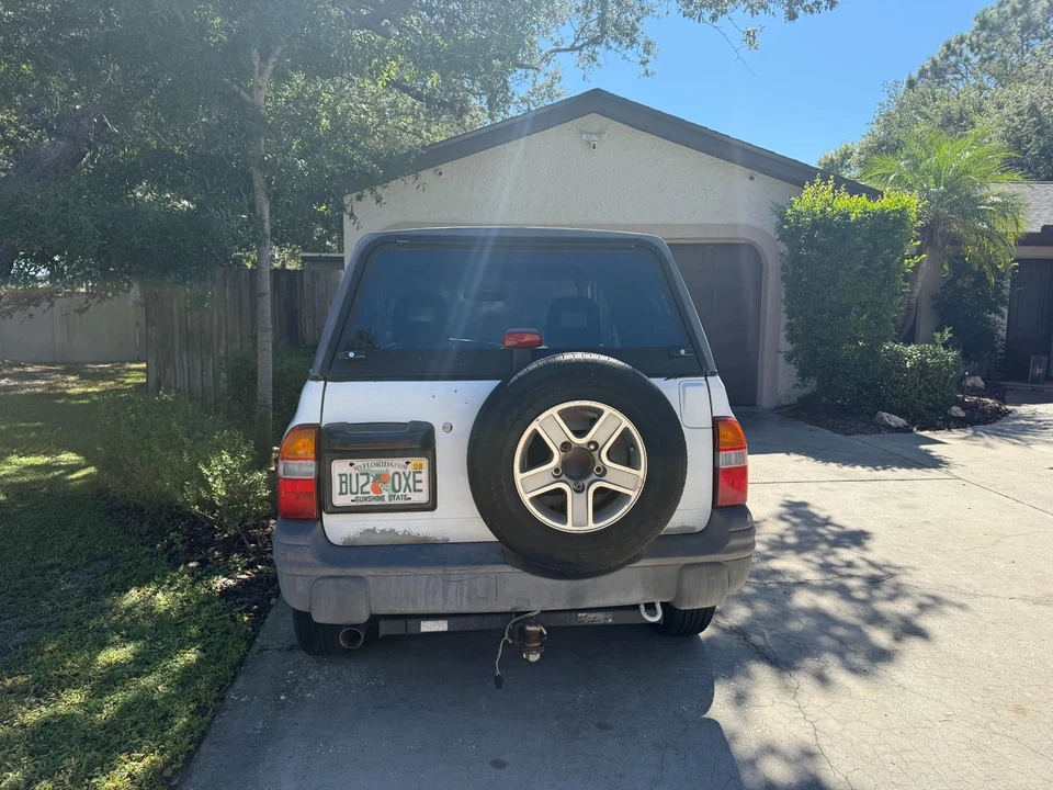 2003 Chevrolet Tracker - Image 2 of 6