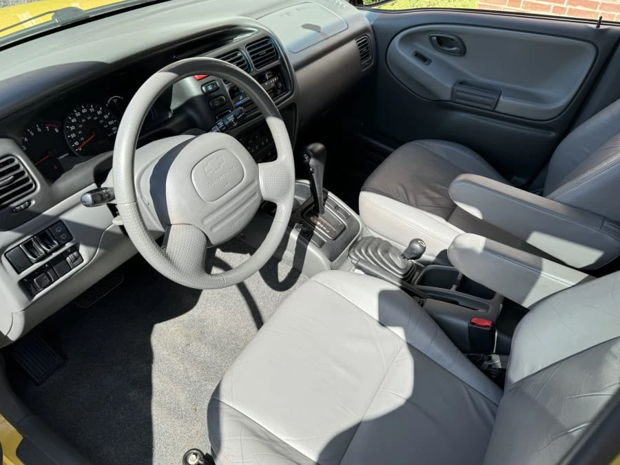 2003 Chevrolet Tracker - Image 4 of 10