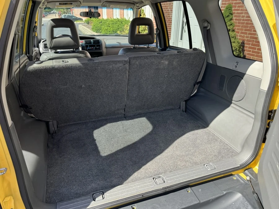 2003 Chevrolet Tracker - Image 6 of 10