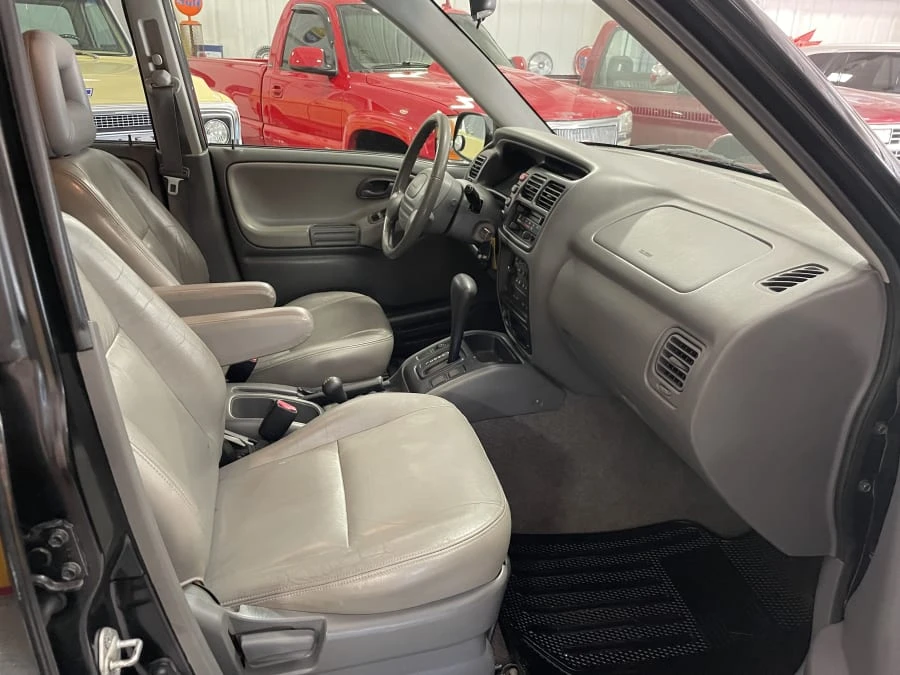 2003 Chevrolet Tracker - Image 11 of 18