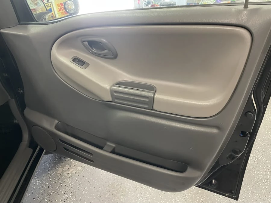 2003 Chevrolet Tracker - Image 16 of 18