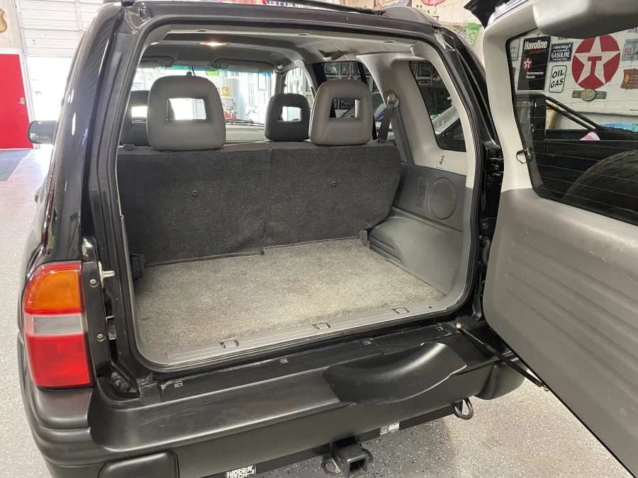 2003 Chevrolet Tracker - Image 9 of 18