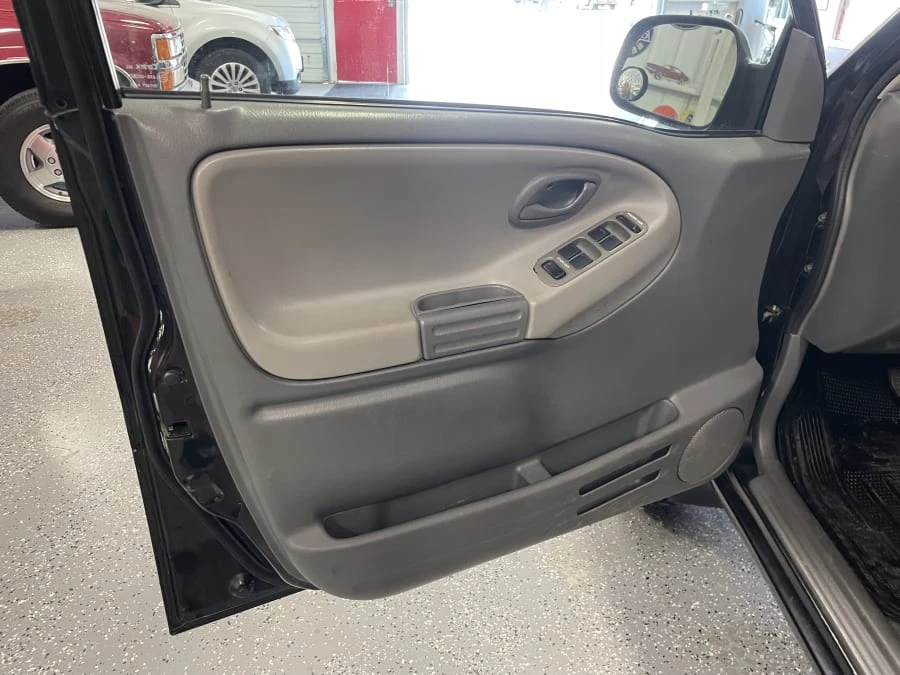 2003 Chevrolet Tracker - Image 15 of 18