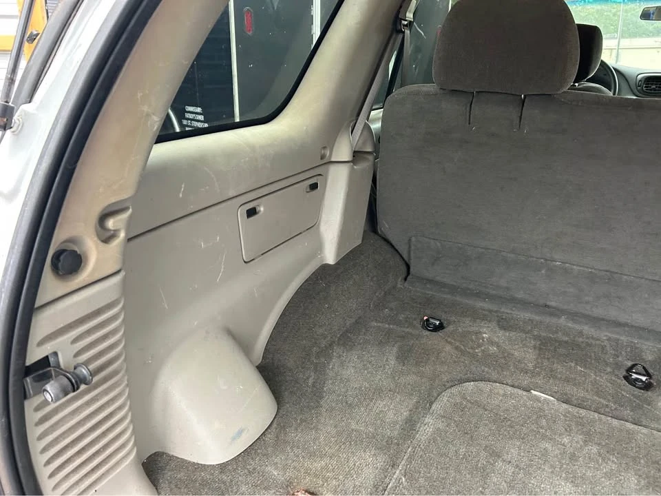 2003 Chevrolet Trailblazer - Image 15 of 17