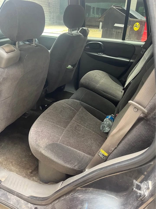 2003 Chevrolet Trailblazer - Image 2 of 8
