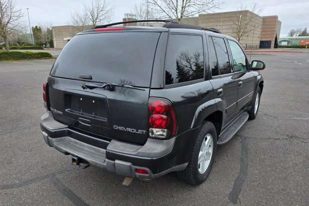 2003 Chevrolet Trailblazer - Image 2 of 7