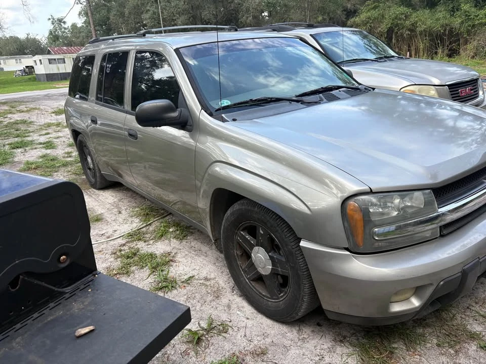 2003 Chevrolet Trailblazer - Image 2 of 7