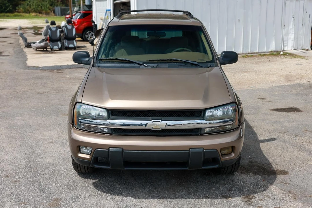 2003 Chevrolet Trailblazer - Image 19 of 21