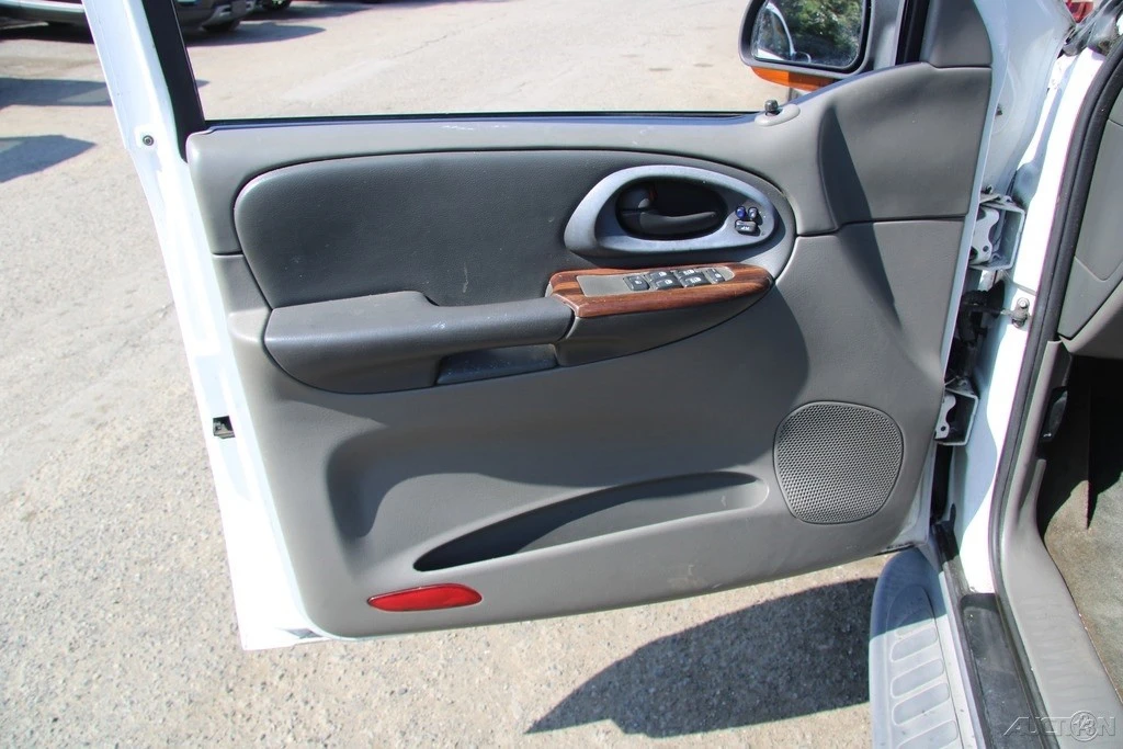 2003 Chevrolet Trailblazer - Image 14 of 21