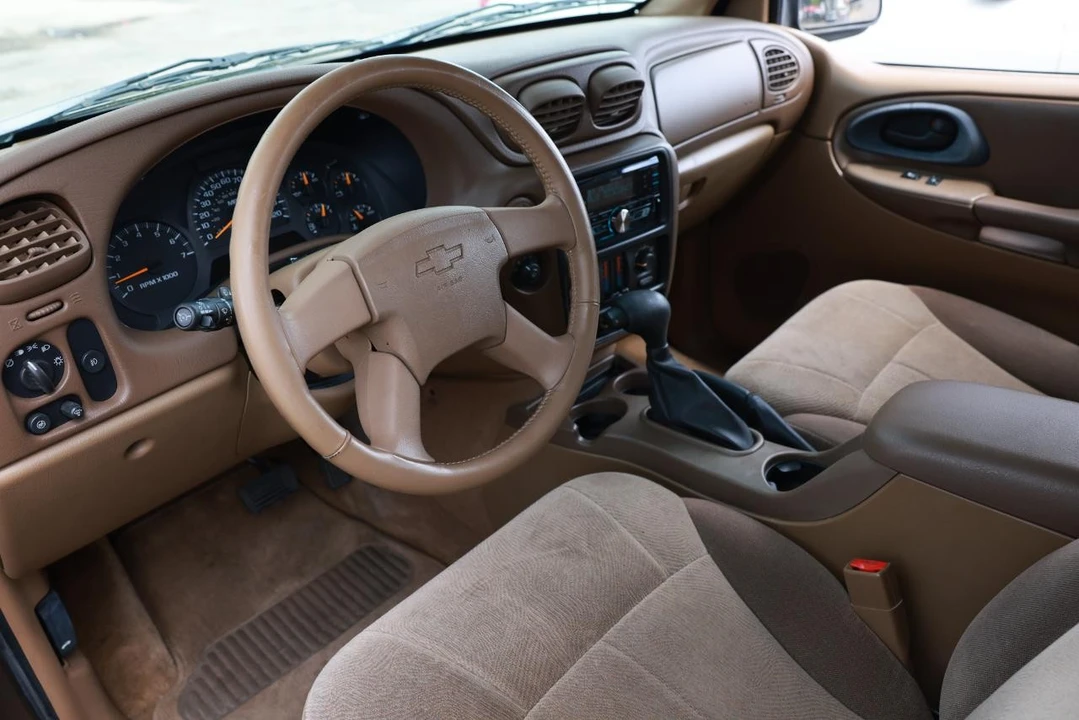 2003 Chevrolet Trailblazer - Image 4 of 21