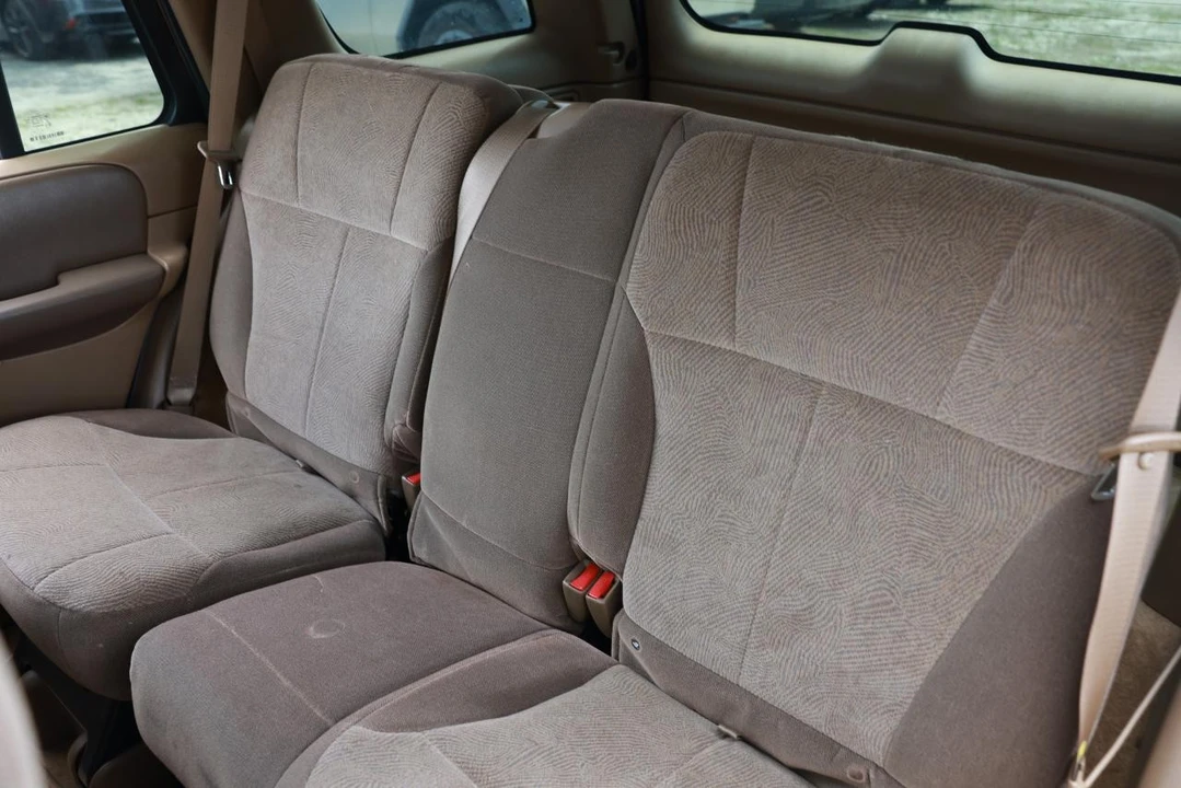 2003 Chevrolet Trailblazer - Image 8 of 21