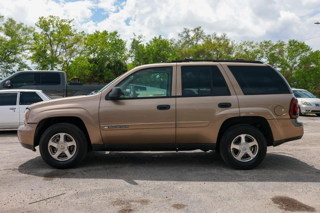 2003 Chevrolet Trailblazer - Image 3 of 21