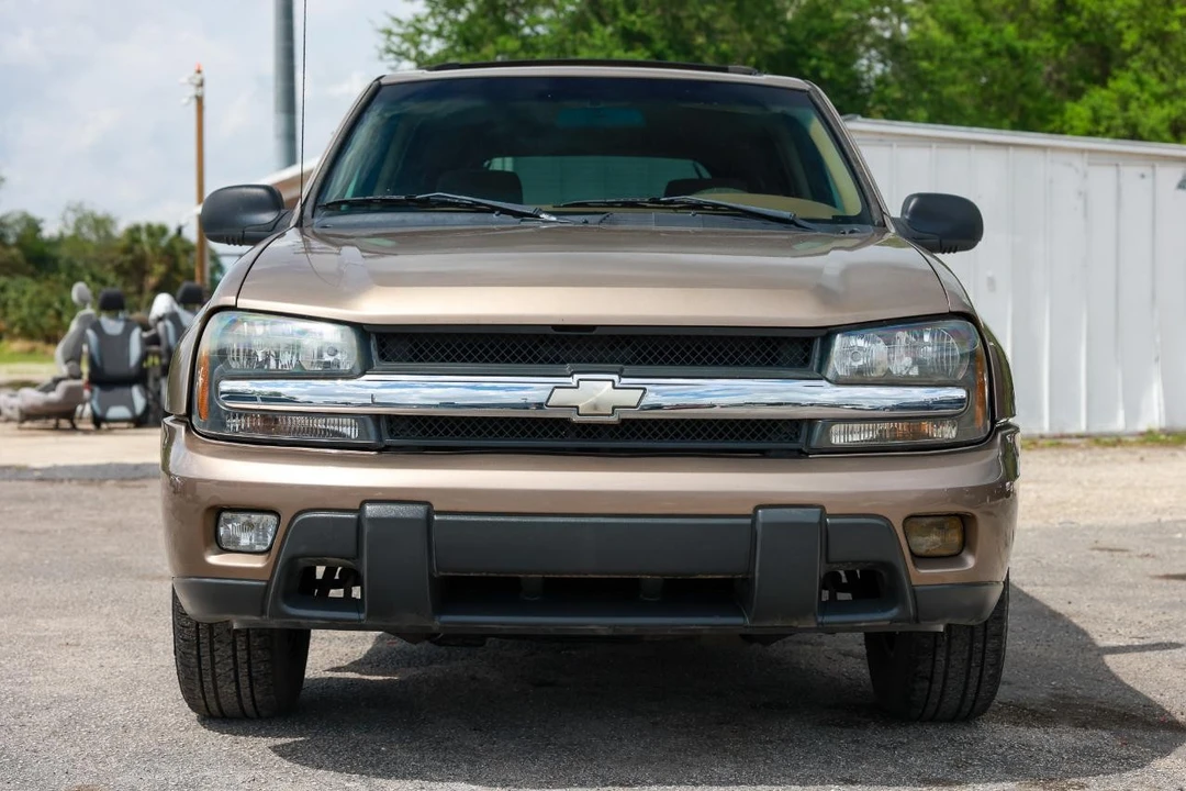 2003 Chevrolet Trailblazer - Image 17 of 21
