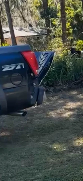2003 Chevrolet Avalanche - Image 3 of 3