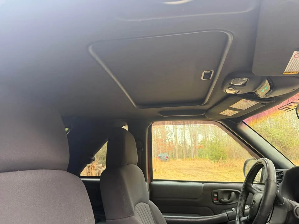 2003 Chevrolet S-10 Blazer 2nd Gen - Image 13 of 20