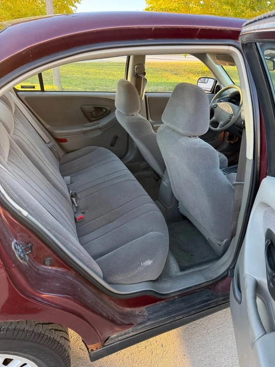 2003 Chevrolet Malibu - Image 10 of 14