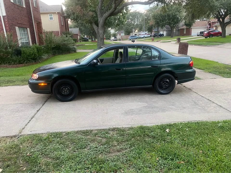 2003 Chevrolet Malibu - Image 2 of 9