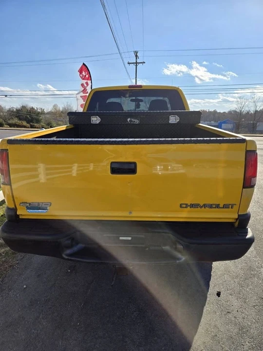 2003 Chevrolet S-10 Blazer 2nd Gen - Image 5 of 16