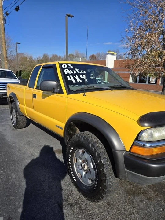 2003 Chevrolet S-10 Blazer 2nd Gen - Image 3 of 16