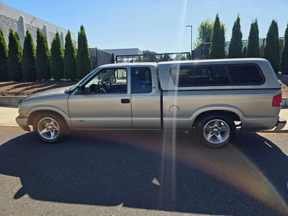 2003 Chevrolet S-10 - Image 8 of 12
