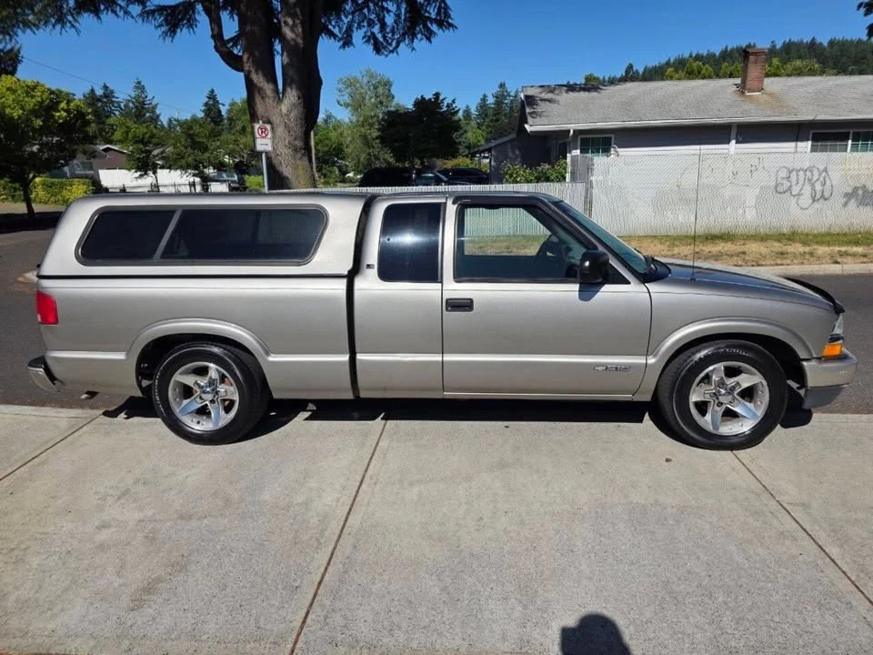 2003 Chevrolet S-10 - Image 4 of 12