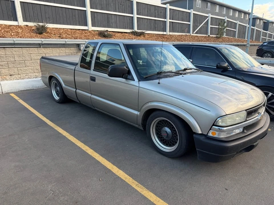 2003 Chevrolet S-10 - Image 2 of 6