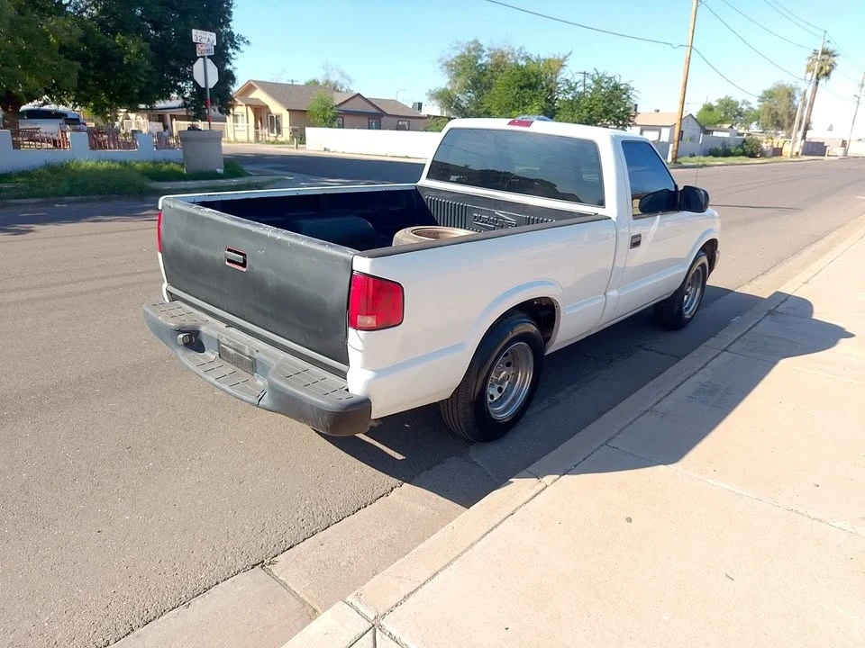 2003 Chevrolet S-10 - Image 4 of 8