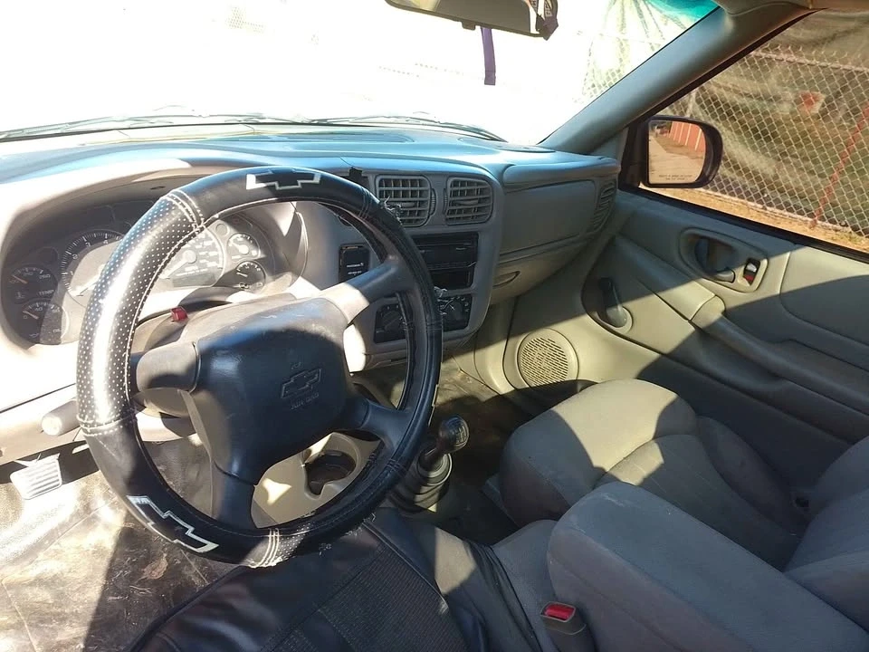 2003 Chevrolet S-10 - Image 7 of 8