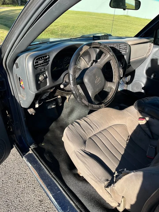 2003 Chevrolet S-10 Blazer 2nd Gen - Image 3 of 6