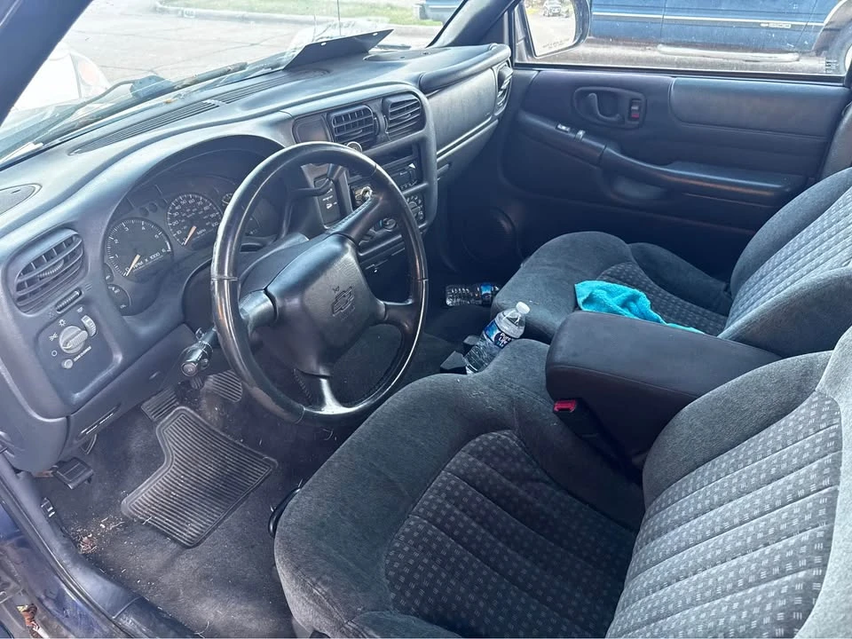 2003 Chevrolet S-10 Blazer 2nd Gen - Image 7 of 8