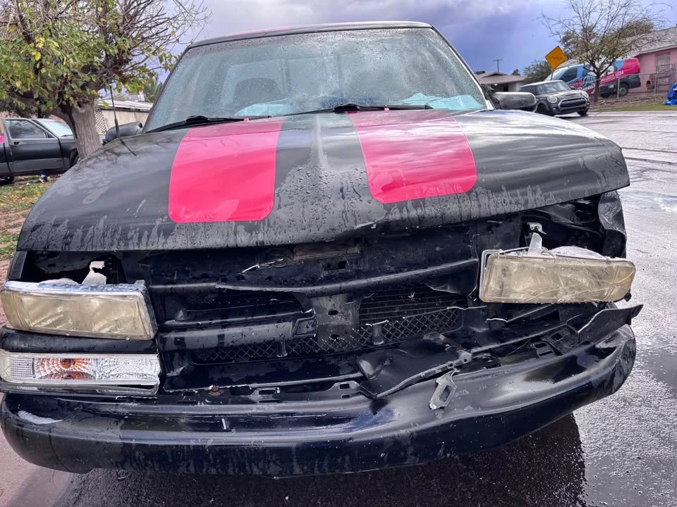 2003 Chevrolet S-10 - Image 2 of 6