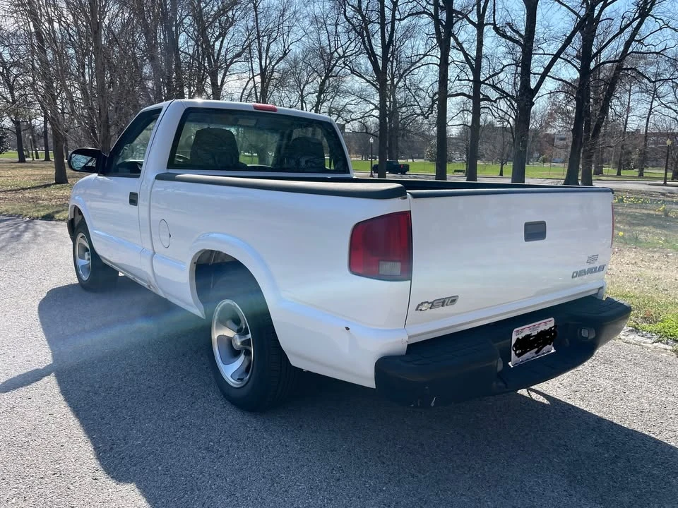 2003 Chevrolet S-10 - Image 3 of 15