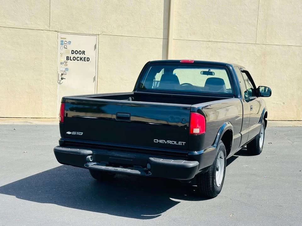 2003 Chevrolet S-10 - Image 4 of 19