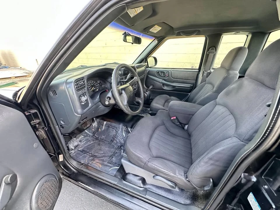 2003 Chevrolet S-10 - Image 9 of 19