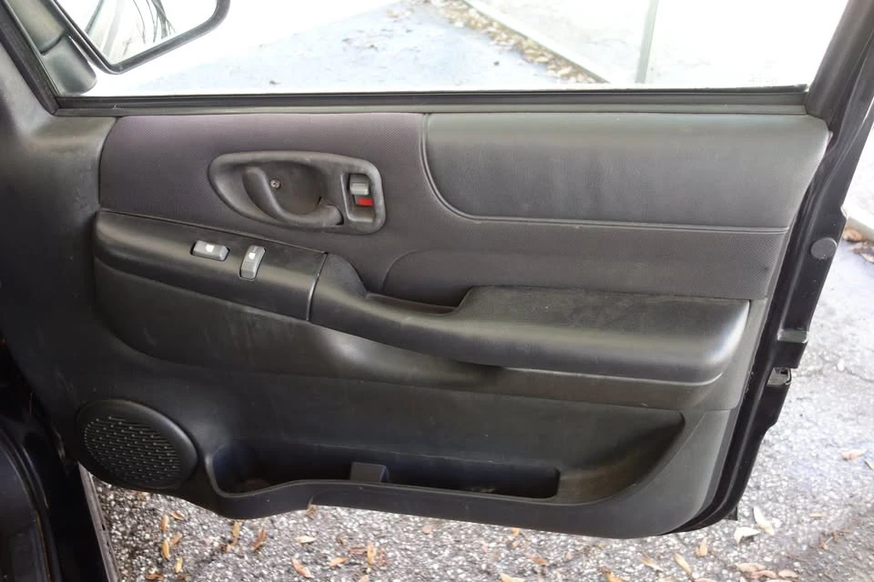 2003 Chevrolet S-10 - Image 16 of 20